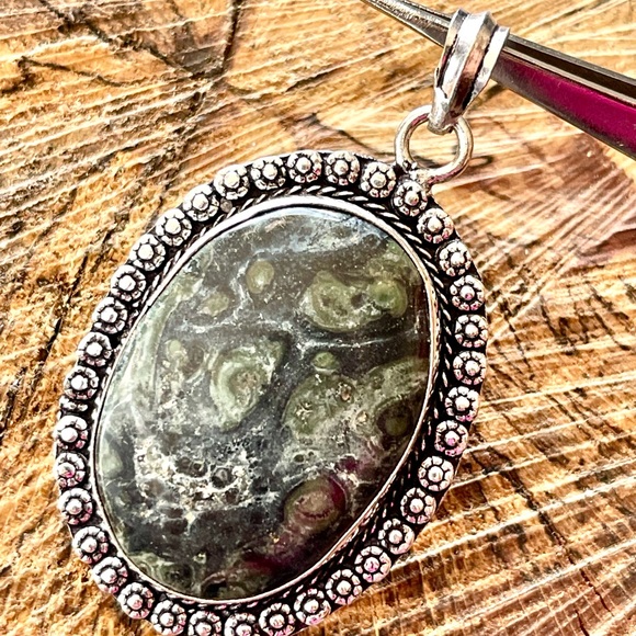 “Peace & Tranquility Stone” Kambaba Jasper Pendant - Picture 1 of 5